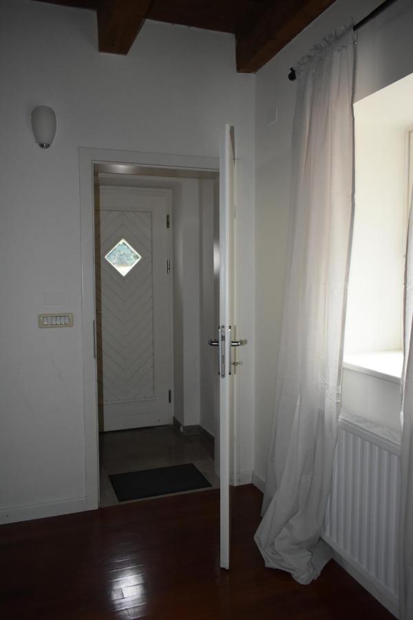 Small House In Vipava Valley Esterno foto