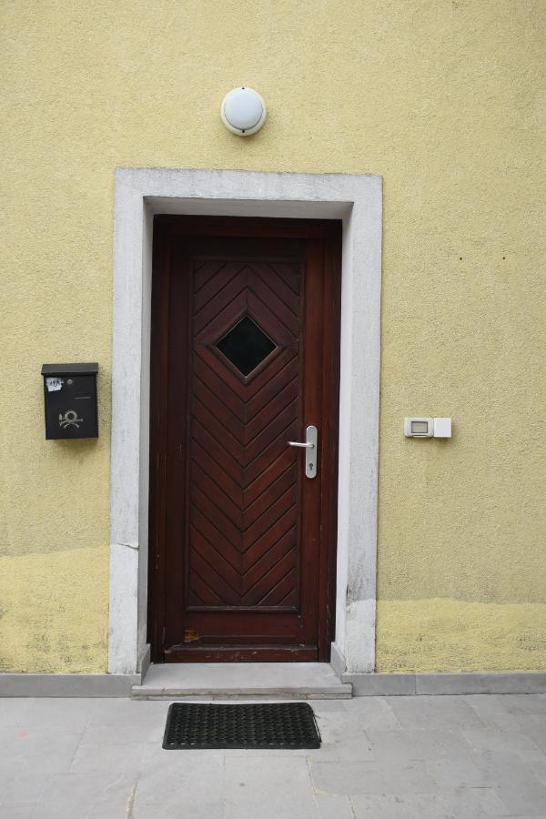 Small House In Vipava Valley Esterno foto