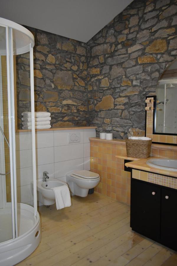 Small House In Vipava Valley Esterno foto