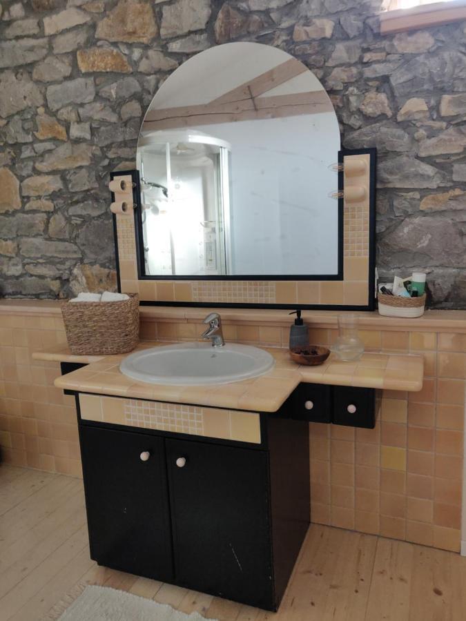 Small House In Vipava Valley Esterno foto